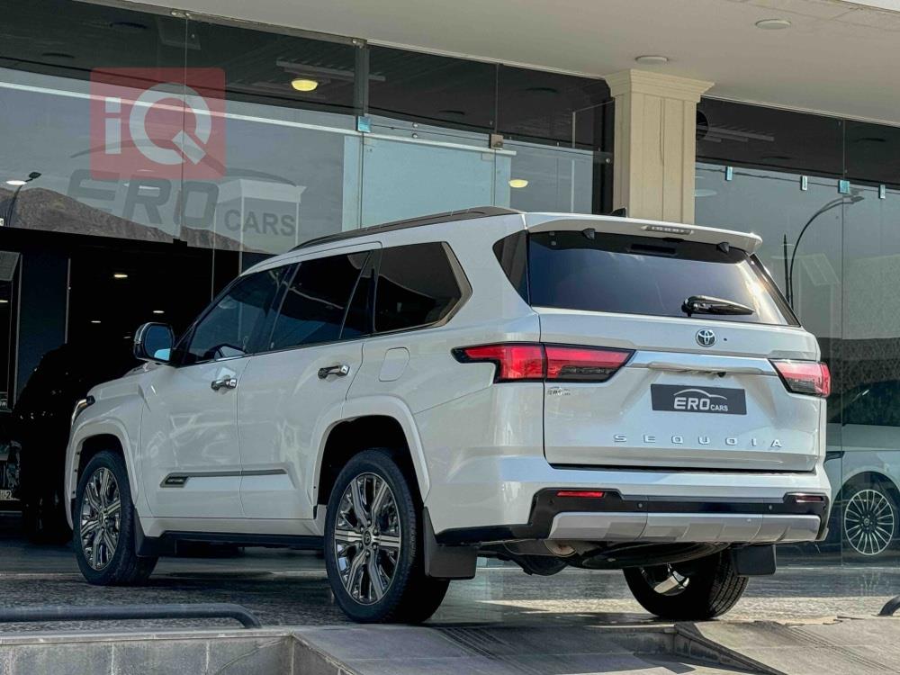 Toyota Sequoia